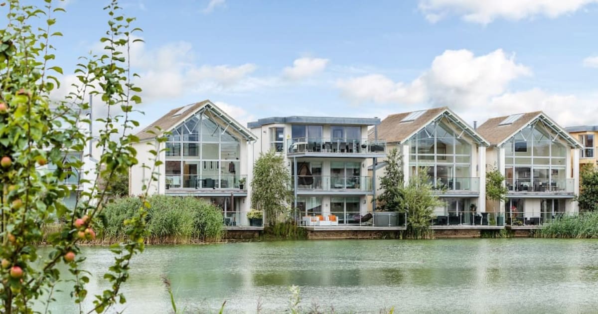 Luxury Holiday Lodges in Cotswolds Lakeside Spa Holidays